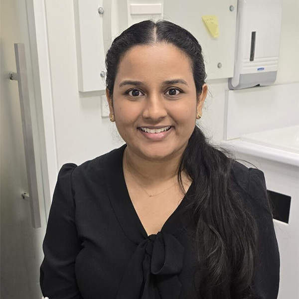 Wider photo - Praveena Wider photo - Praveena